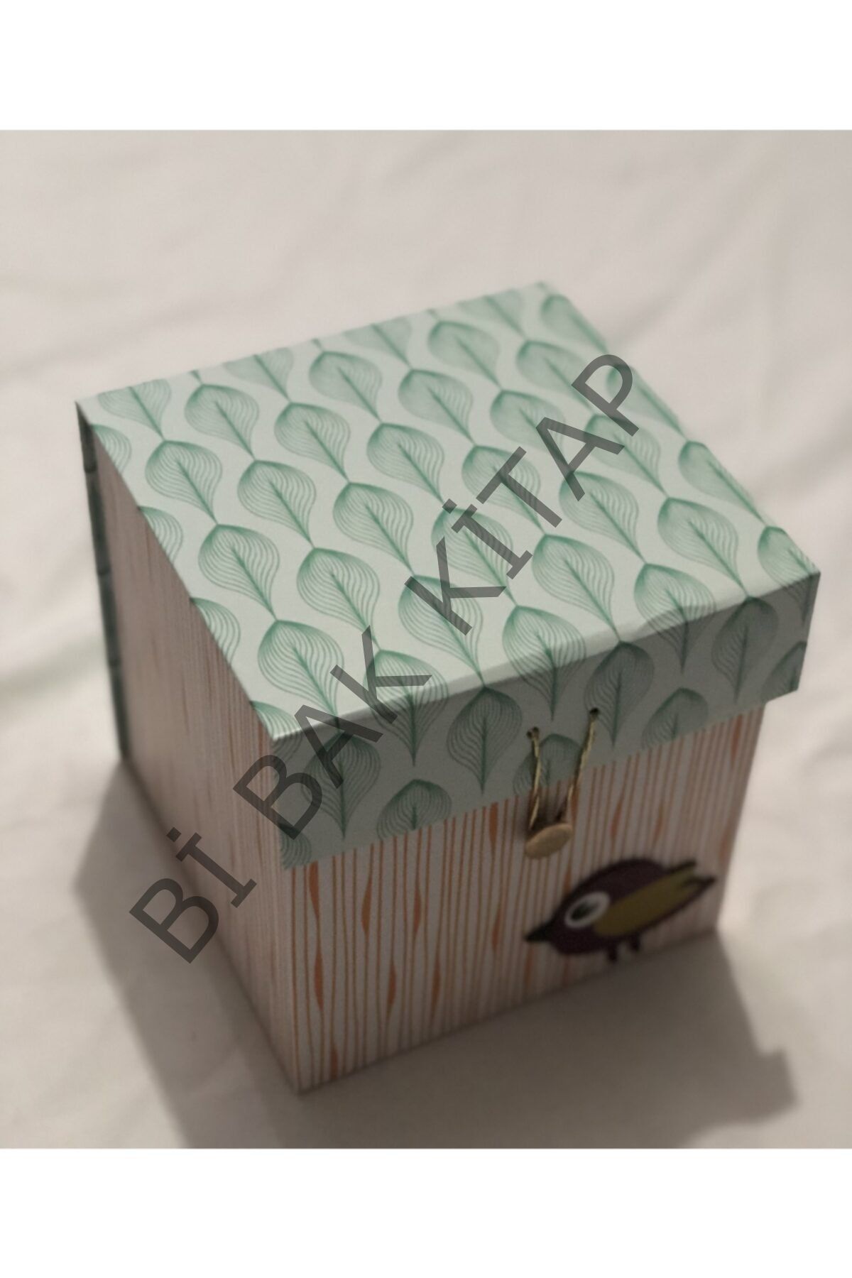 Kuş Desen 17,5*17*18 Cm Orta Boy Hediyelik Kutu